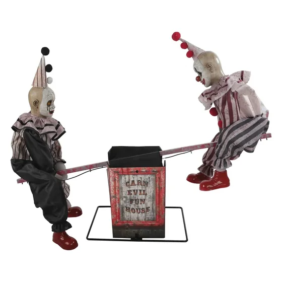 Ravenmoor Clown Animatronic, closer in